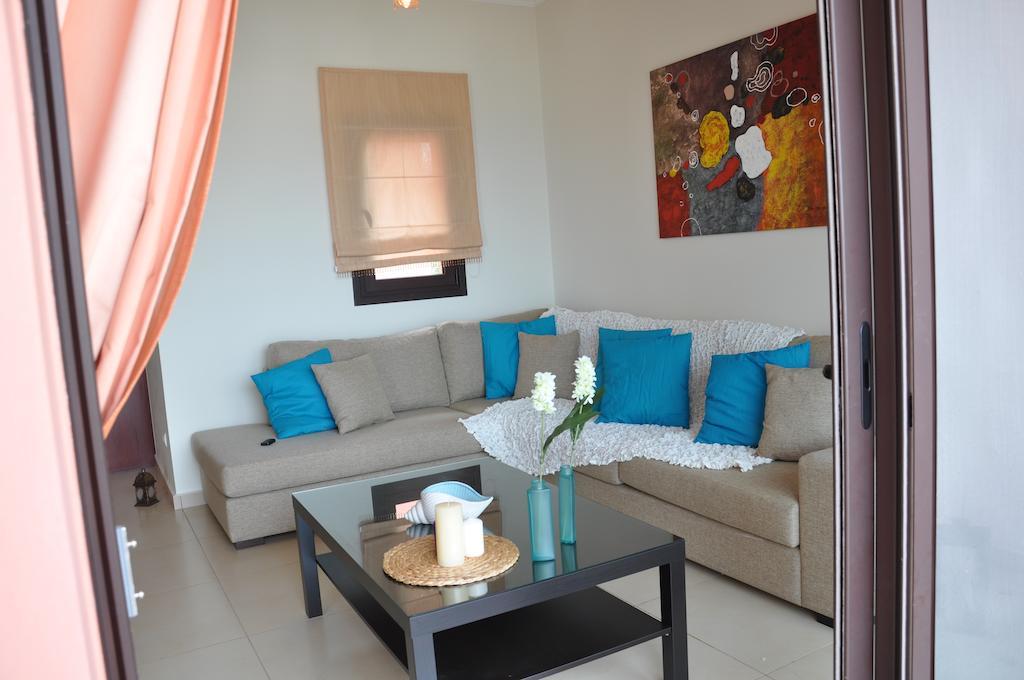 Porfyra'S Island Apartment Makry Gialos  Exterior photo