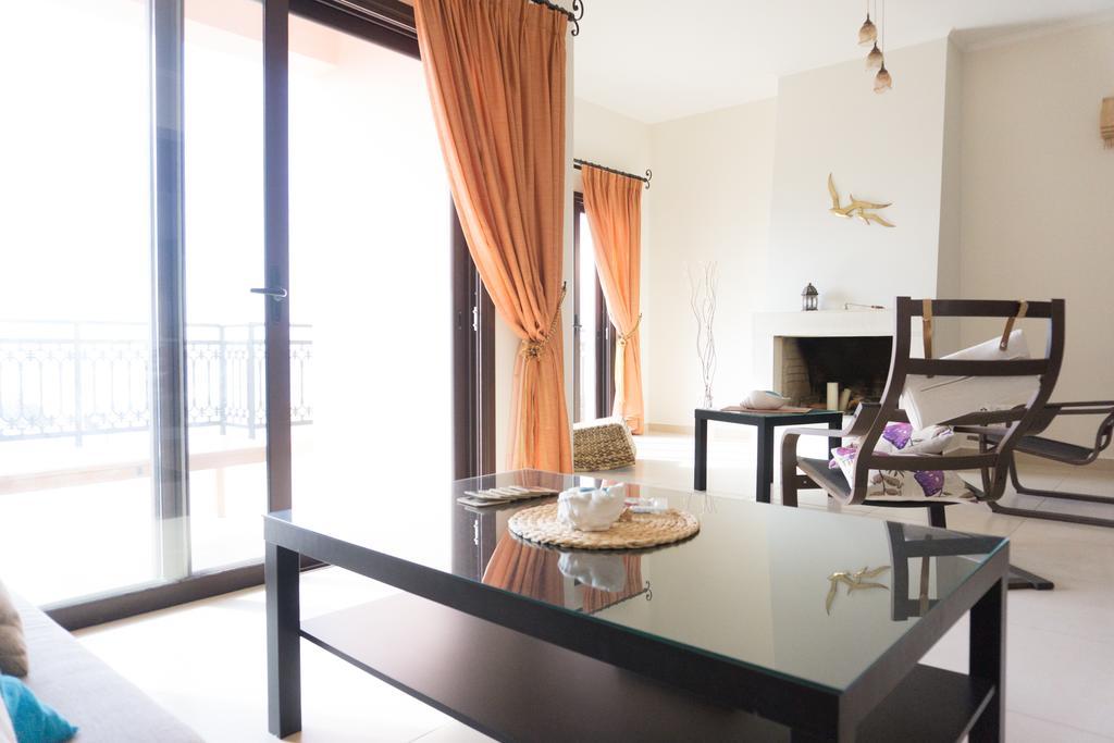 Porfyra'S Island Apartment Makry Gialos  Exterior photo